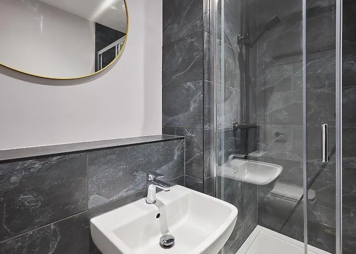 Host & - Fourth Avenue Apartment