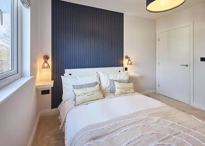 Host & - Fourth Avenue Apartment